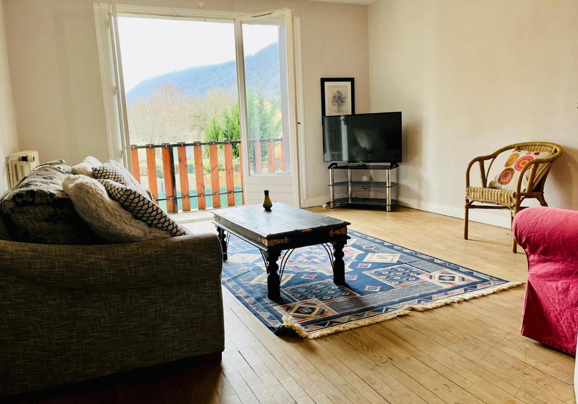Mountain View 2 Bedroom Apartment Saint Beat Lez Exterior foto