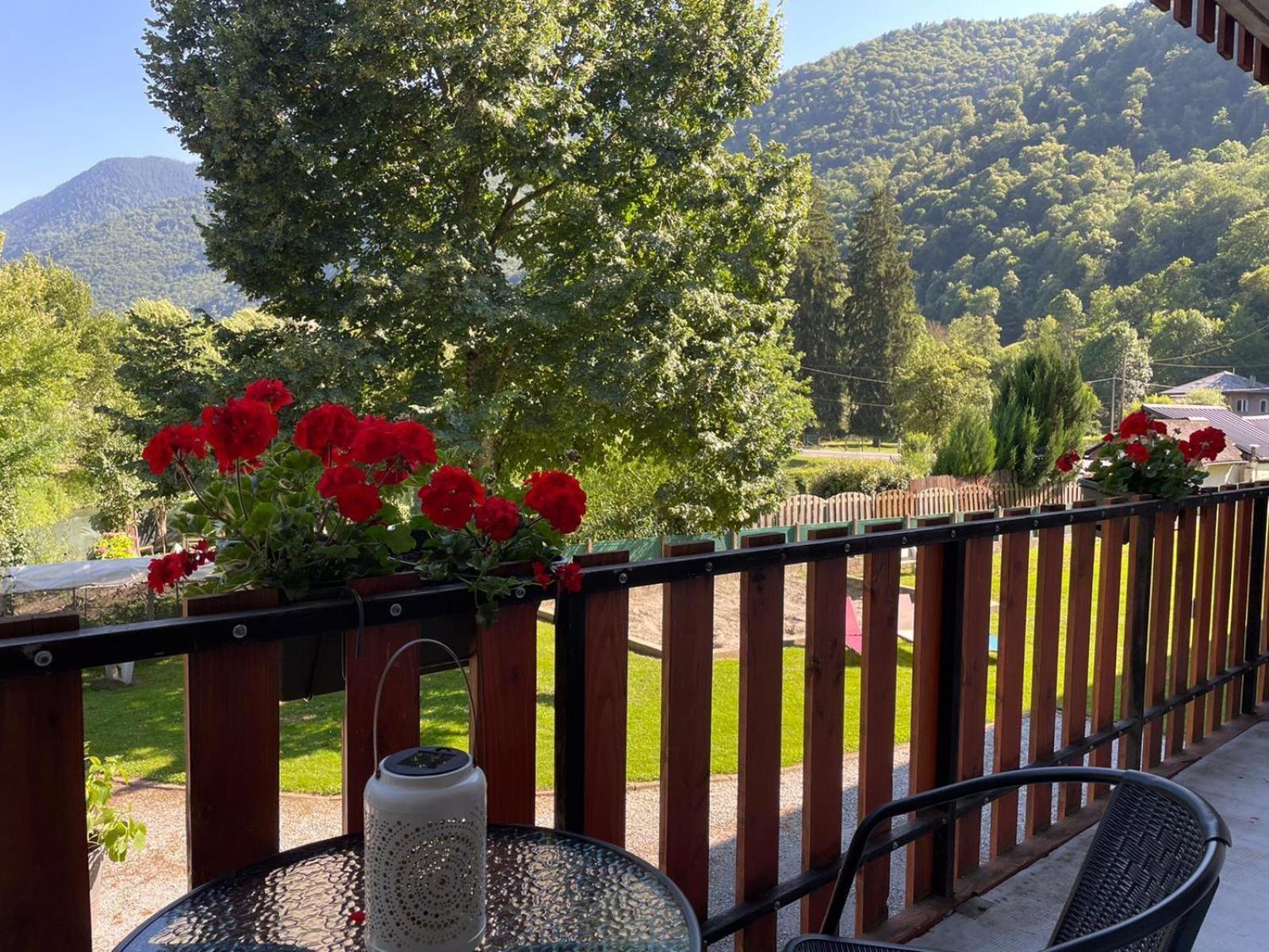 Mountain View 2 Bedroom Apartment Saint Beat Lez Exterior foto