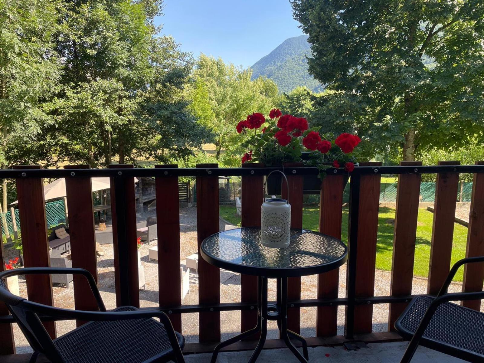 Mountain View 2 Bedroom Apartment Saint Beat Lez Exterior foto